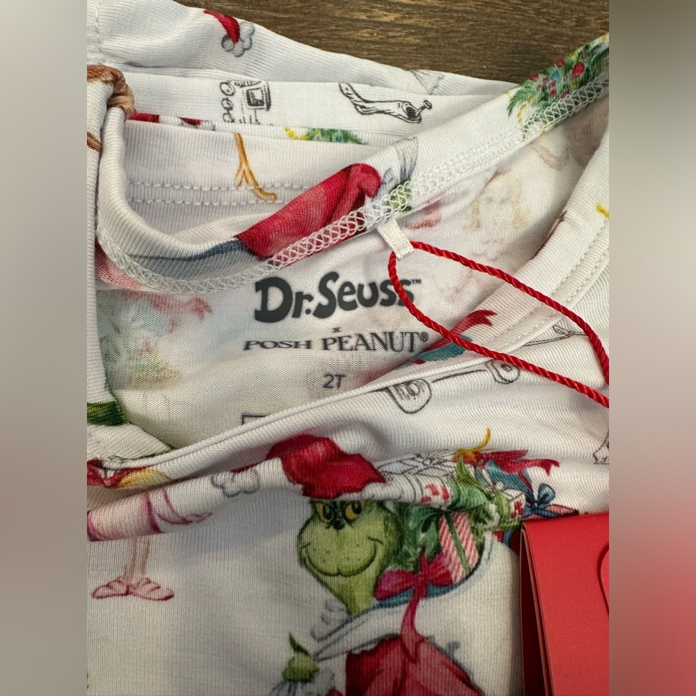 Posh Peanut Dr. Seuss The Grinch Who-Ville Pajama Two Piece Set Size 2T - Picture 2 of 4
